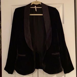 Willow & clay velvet blazer